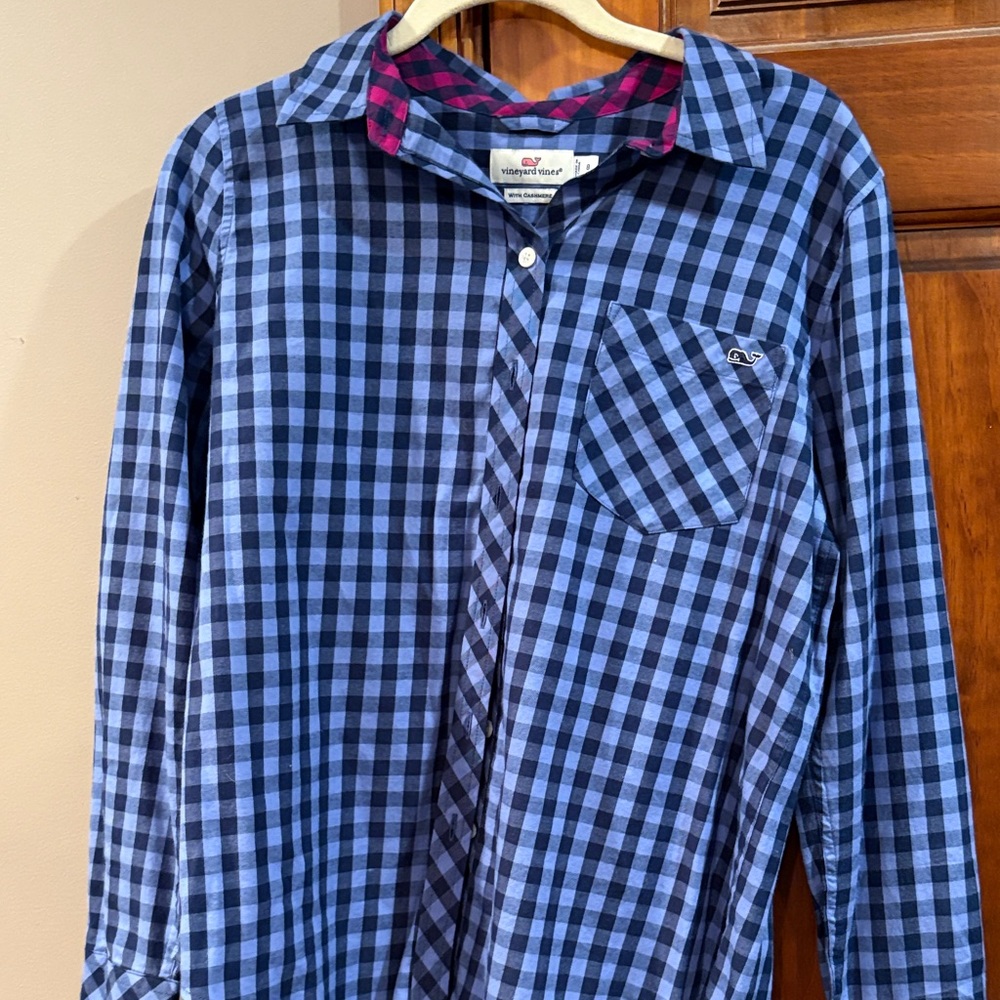 women’s vineyard vines dark blue flannel / size 8